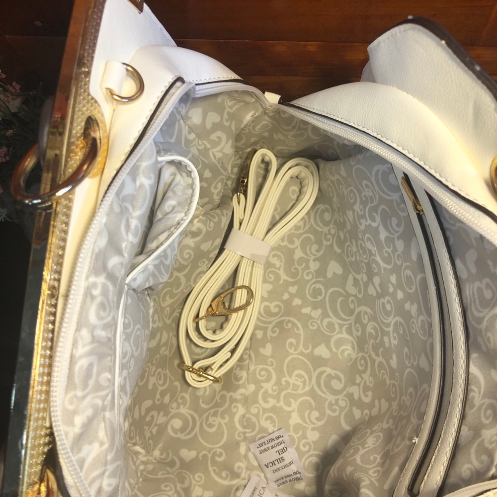 Ruby Collection Purse NEW! w/ Tags - Picture 9 of 11